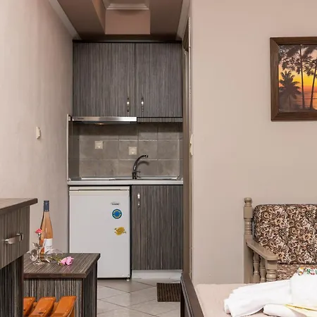 Katerina & Гостевой дом Скала-Потамиас