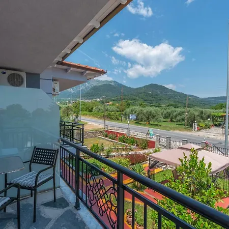 Katerina & Гостевой дом 3*